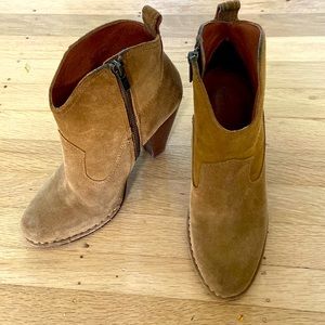 Frye suede ankle boot. Size 8. Great condition.